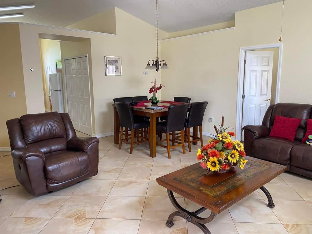 Lounge with TV and entertainment